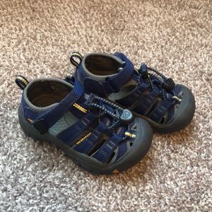 Keens - TODDLER shoes